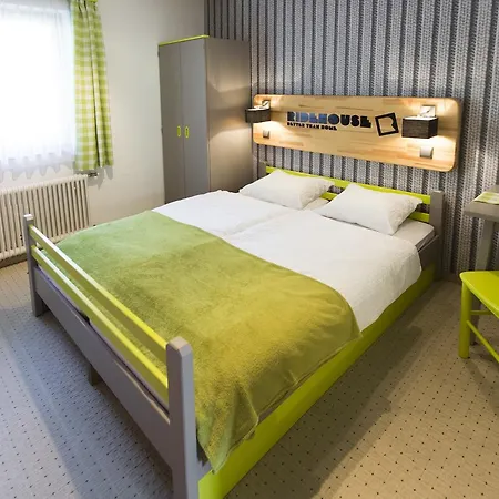 Panzió Ridehouse *