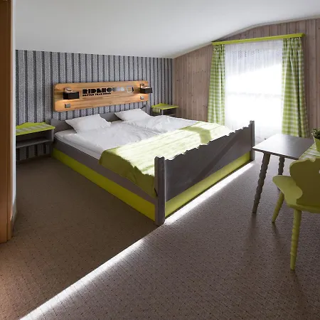 Ridehouse ベッド・アンド・ブレックファスト シュラートミンク