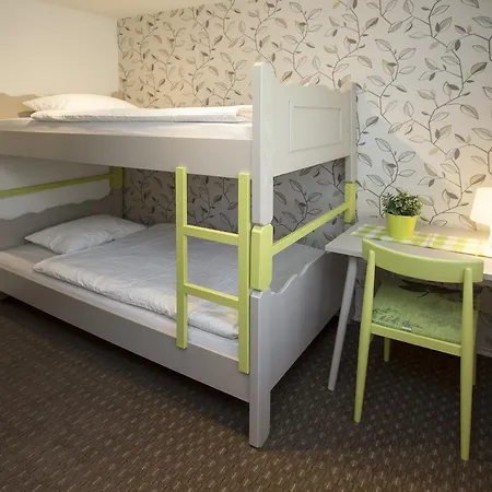 Ridehouse * シュラートミンク