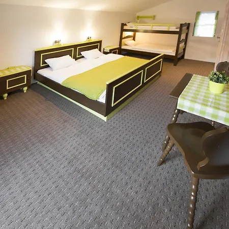 ベッド・アンド・ブレックファスト Ridehouse シュラートミンク